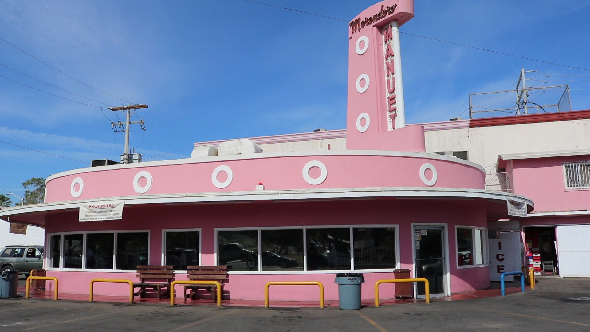 Merendero-Manuets-mexicali-Balacera-jovenes