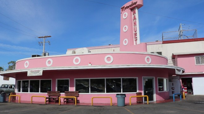 Merendero-Manuets-mexicali-Balacera-jovenes